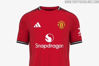 Manchester United home shirt 2025/26