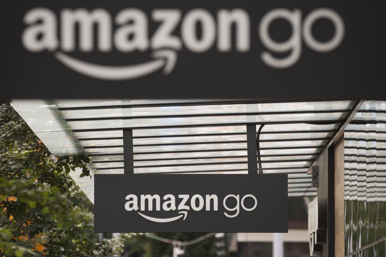 The Amazon Go sign