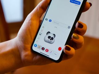 How to create and send Animoji on the iPhone X