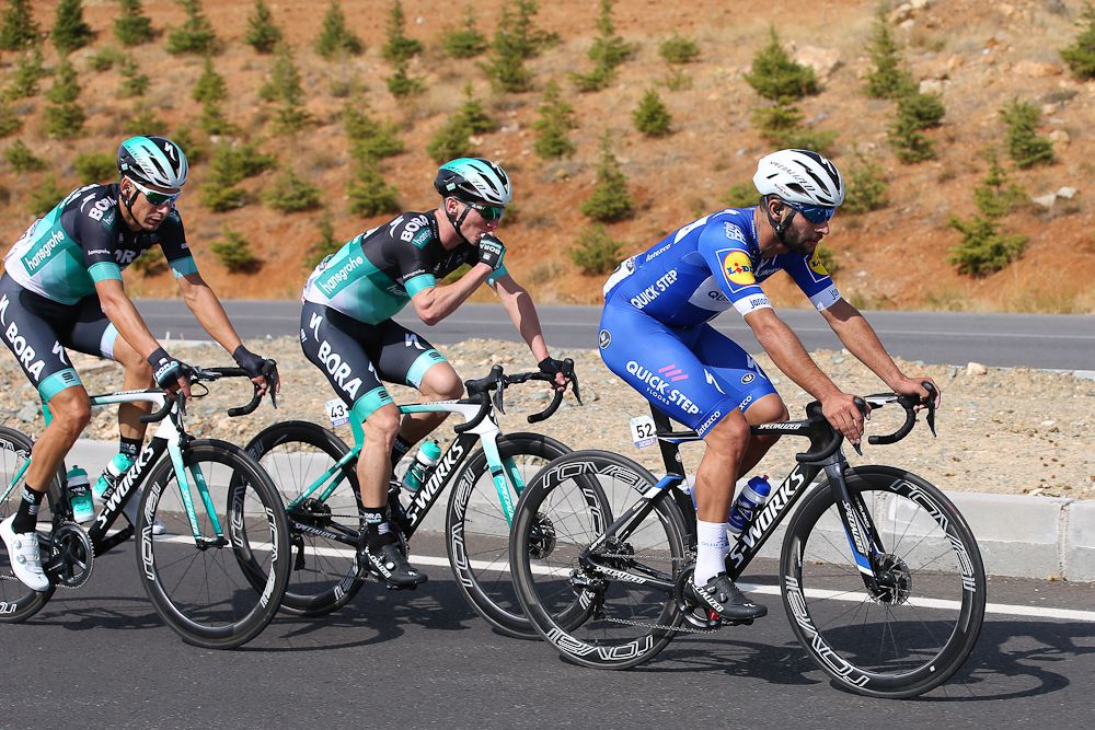 Bora riders shadow Fernando Gaviria during stage 1 in Turkey