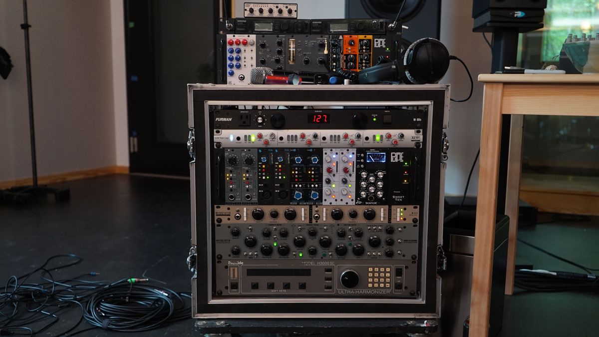 Sylvan Esso studio shots