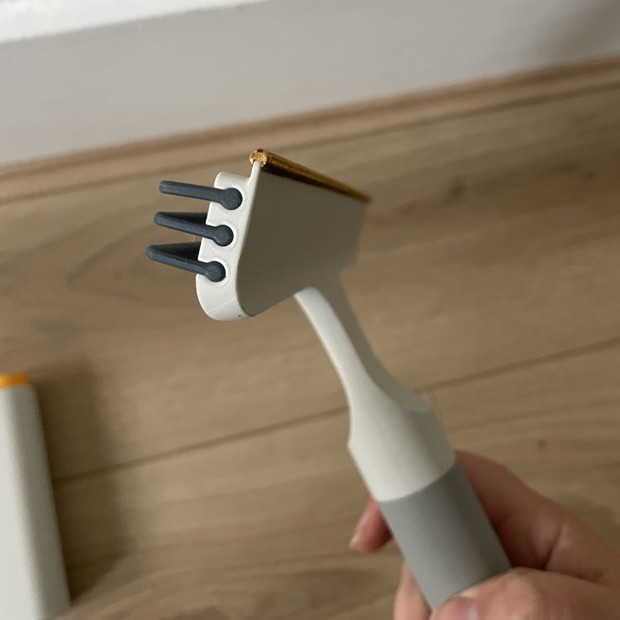Carpet scraper from Joseph Joseph