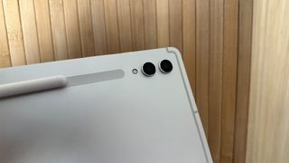 Tablet: Samsung Galaxy Tab S9 Ultra