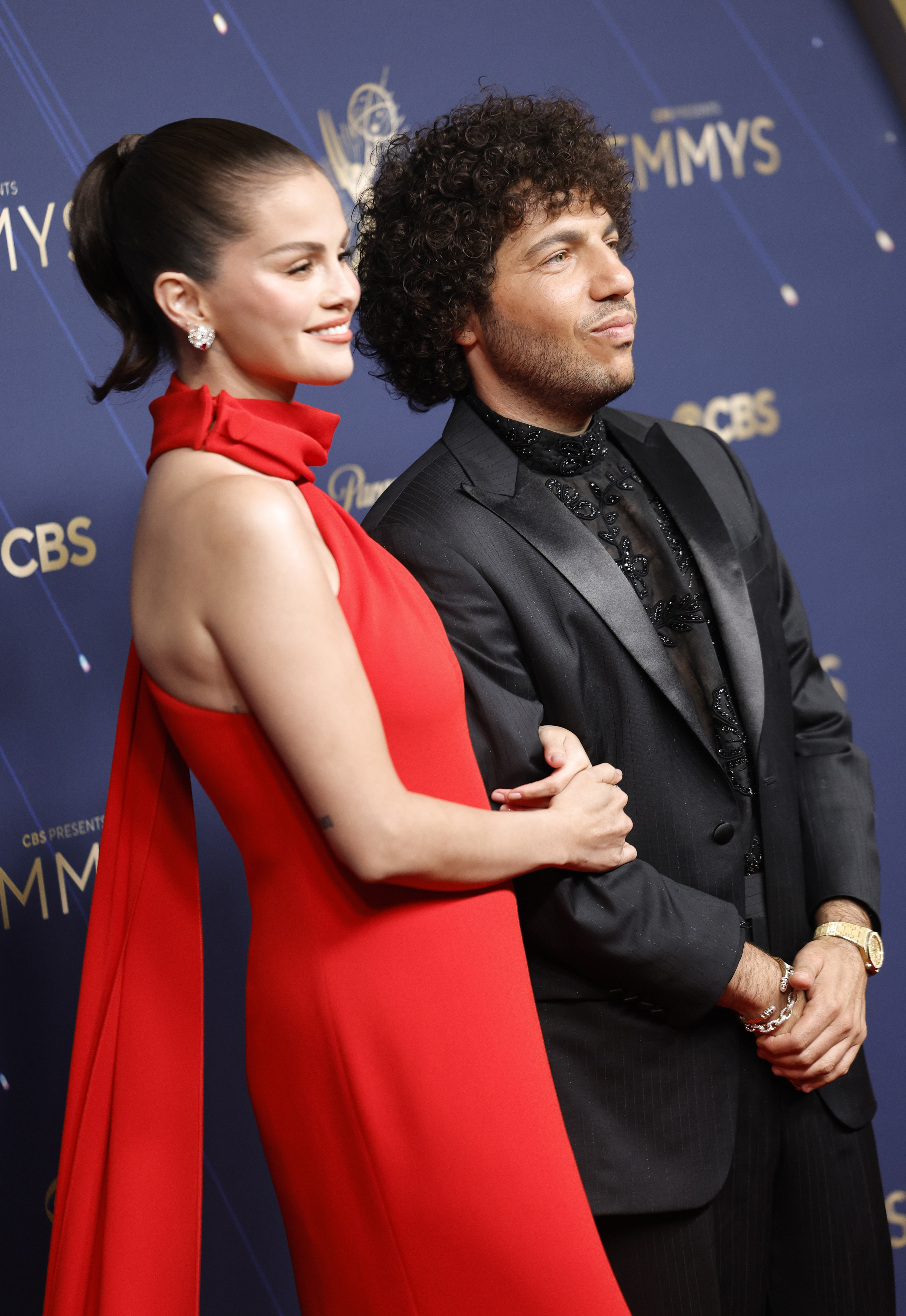 selena and benny on the red carpet