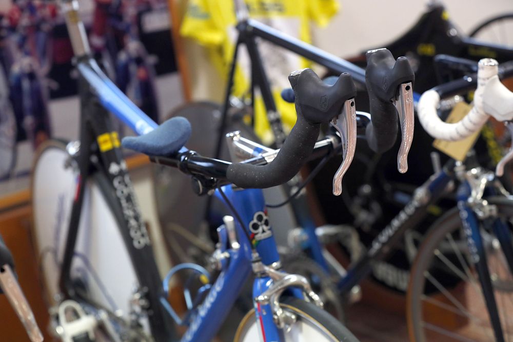 Double disc wheels on Italy's team time trial bikes
