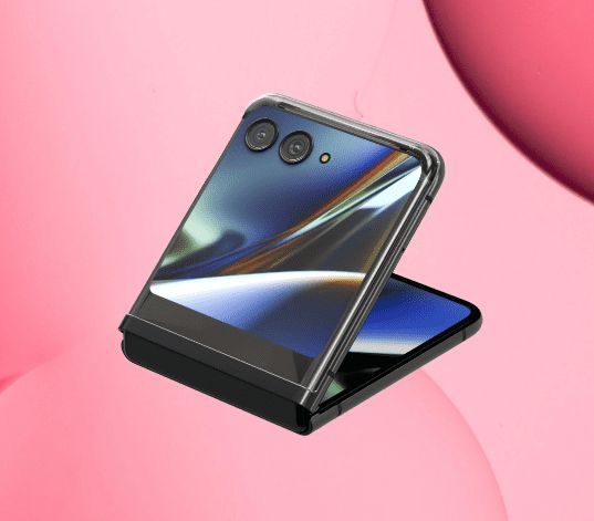 Leaked Motorola Razr 2023 render of the device partially open