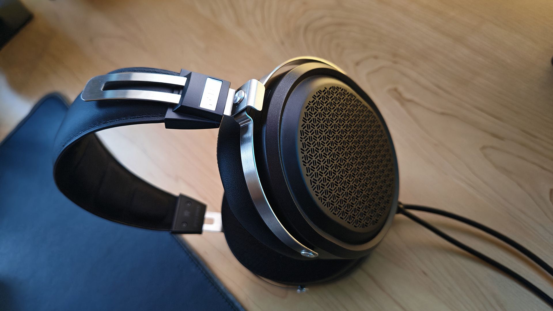 These headphones offer high-end planar magnetic technology but are down to just $199!