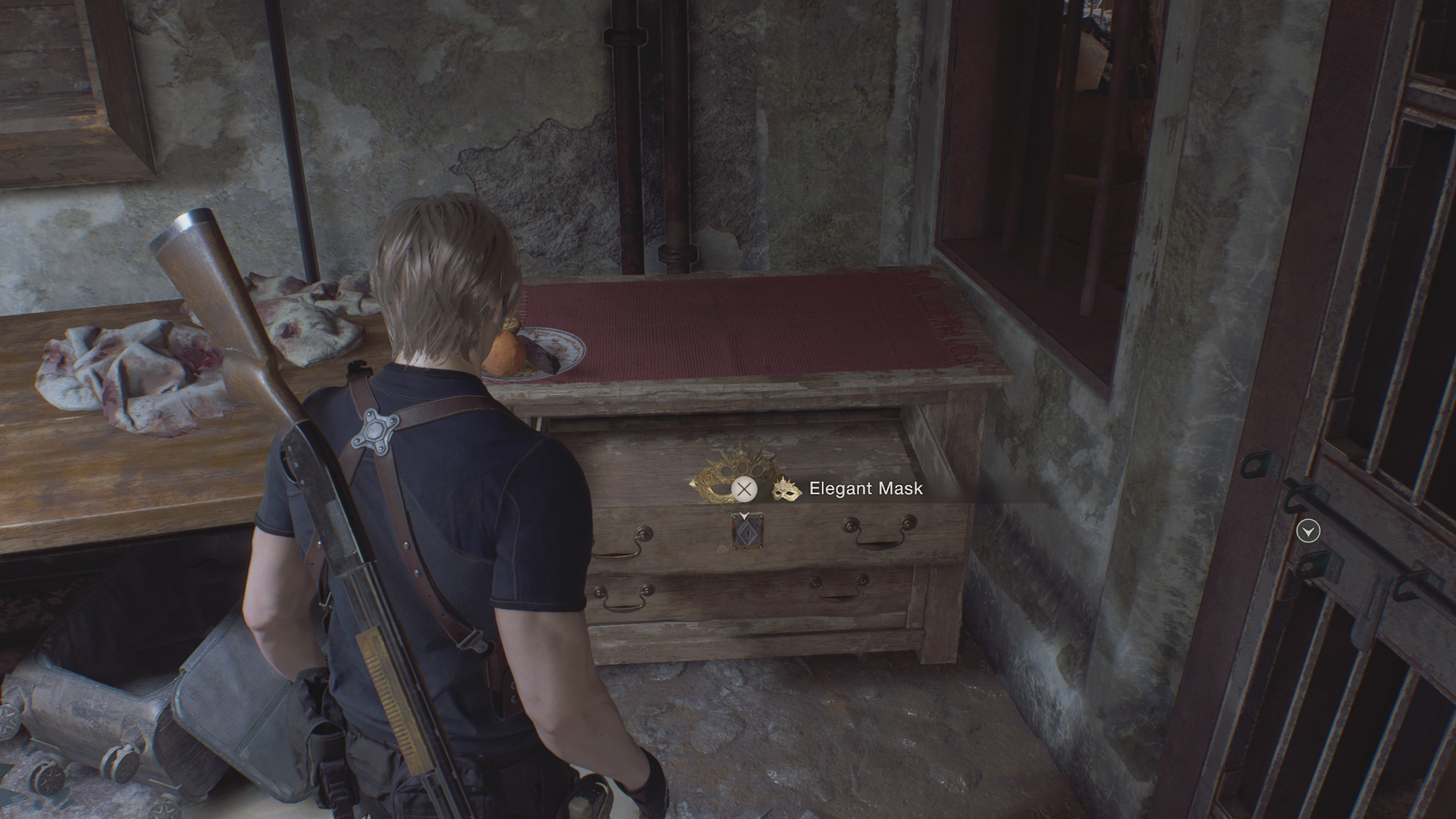 Resident Evil 4 Remake small key in a drawer