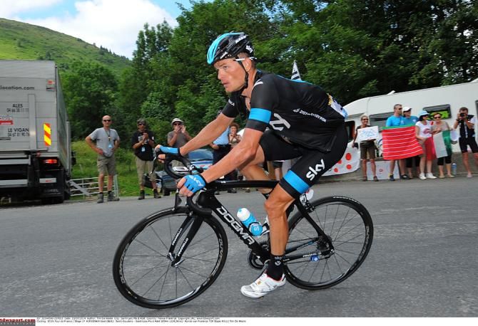 Vasili Kiryienka (Sky) on the attack on stage 17