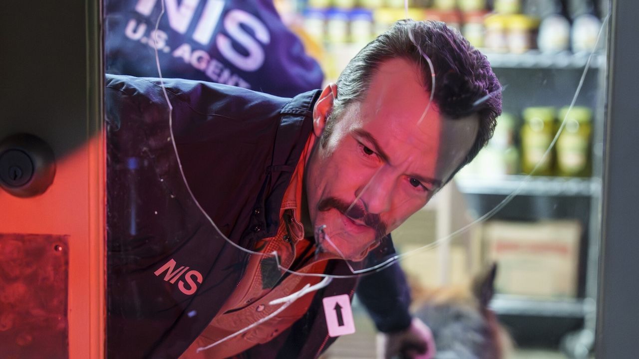 NCIS: Origins gaf me mijn favoriete Mike Franks-achtergrondverhaal, dankzij de schattige hond in de show