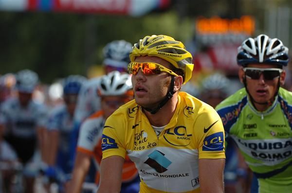 Rinaldo Nocentini (AG2R La Mondiale) looks expectantly to see if he has held onto yellow over George Hincapie