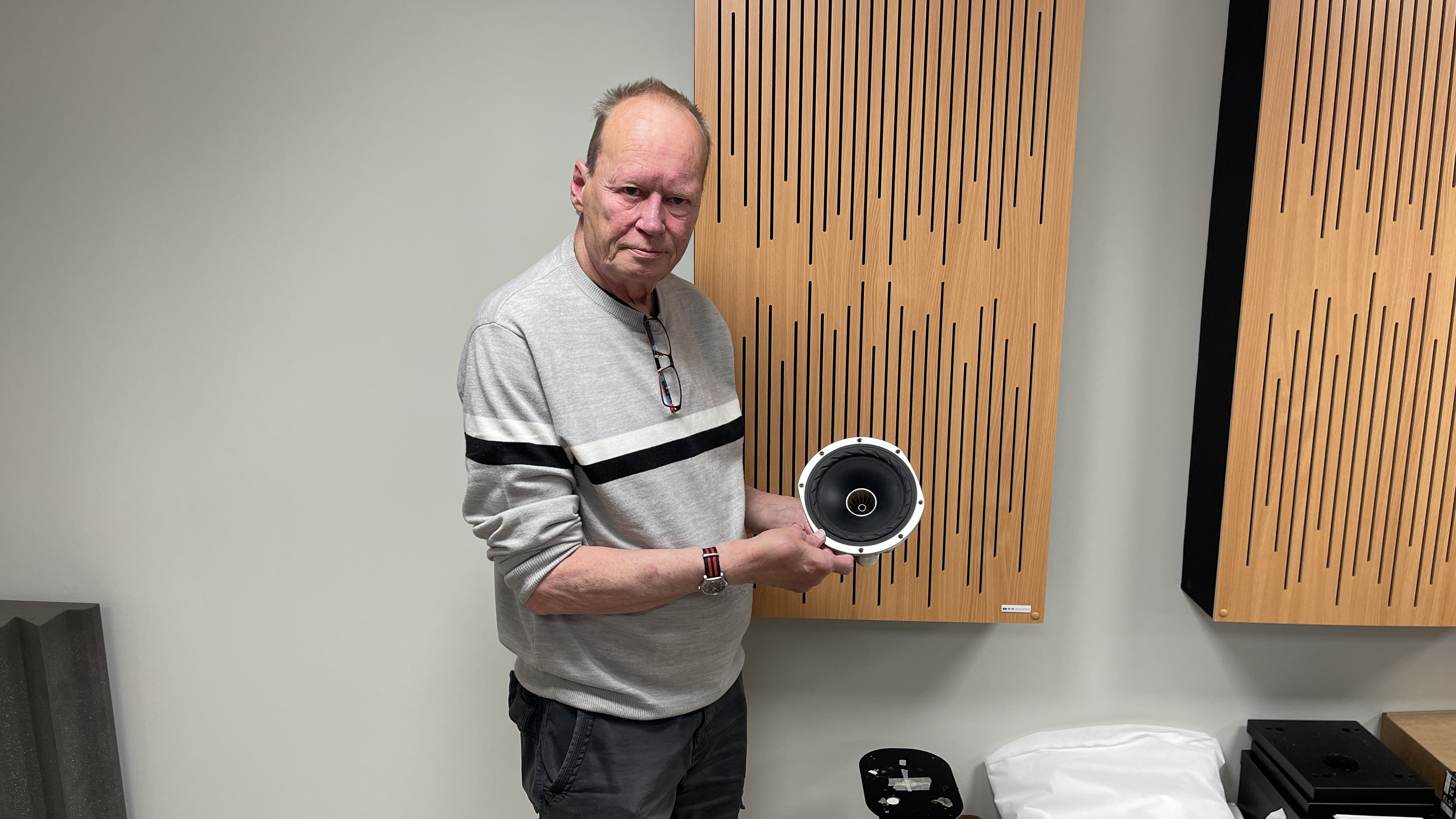 Paul Mills holding an Isoflare driver array