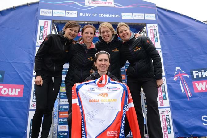 Emma Trott (Boels Dolmans) celebrated her final race before retirement