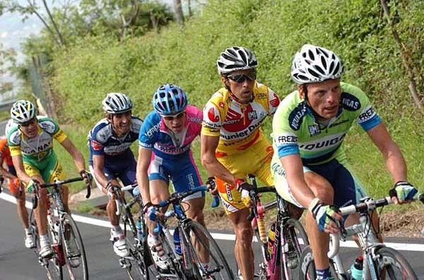 The Italian GC brigade - Di Luca, Simoni &amp; Cunego, with Basso ahead of them