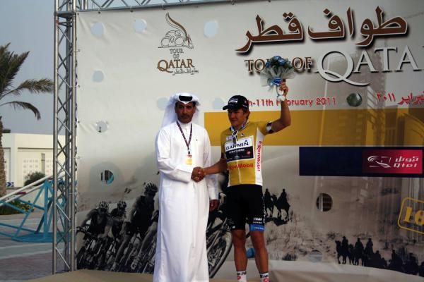 Haussler pulls on the golden leader's jersey