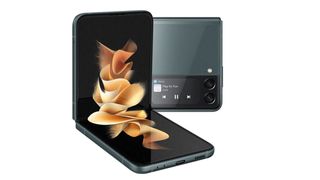 Samsung Galaxy Z Flip 3 vor einem weißen Hintergrund