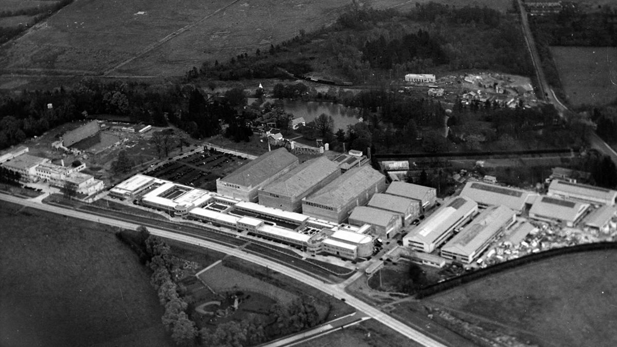 denham1930spicshowingdenhamfilmstudios.jpg
