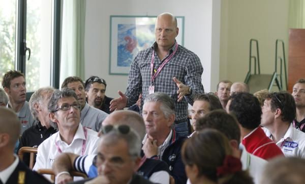 Bjarne Riis is late for class