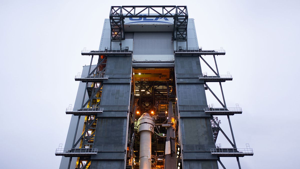 A United Launch Alliance Atlas V rocket with Boeing&rsquo;s CST-100 Starliner spacecraft onboard is seen inside the Vertical Integration Facility before being rolled out to the launch pad at Space Launch Complex 41 ahead of the Orbital Flight Test mission, Wednesday, Dec. 18, 2019 at Cape Canaveral Air Force Station in Florida.