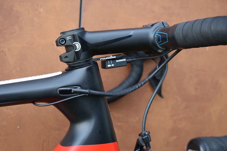 Fouriers supply a neat Di2 junction box mount that sits under the stem