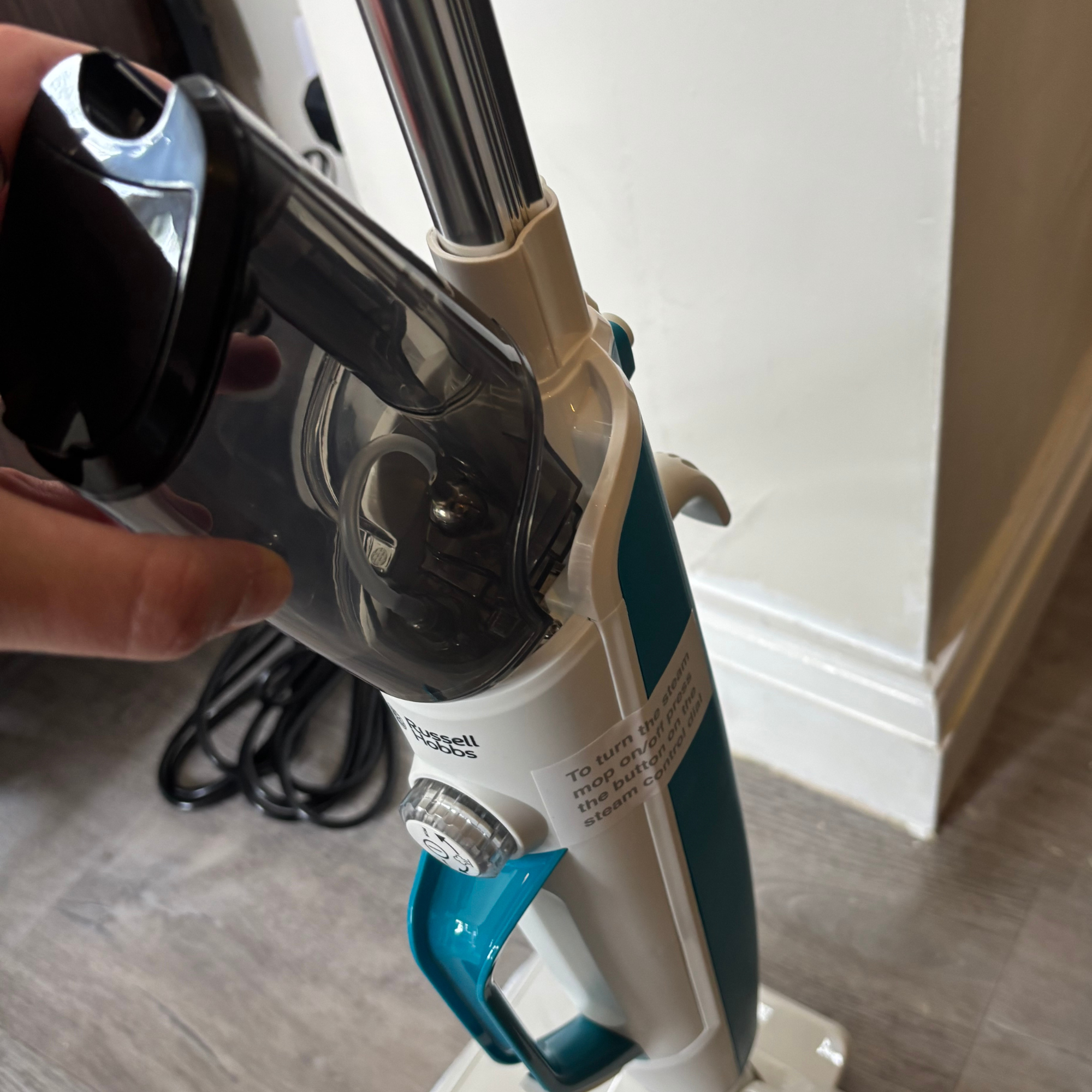 Russell Hobbs 12-in1 Multifunctional Steam Mop review
