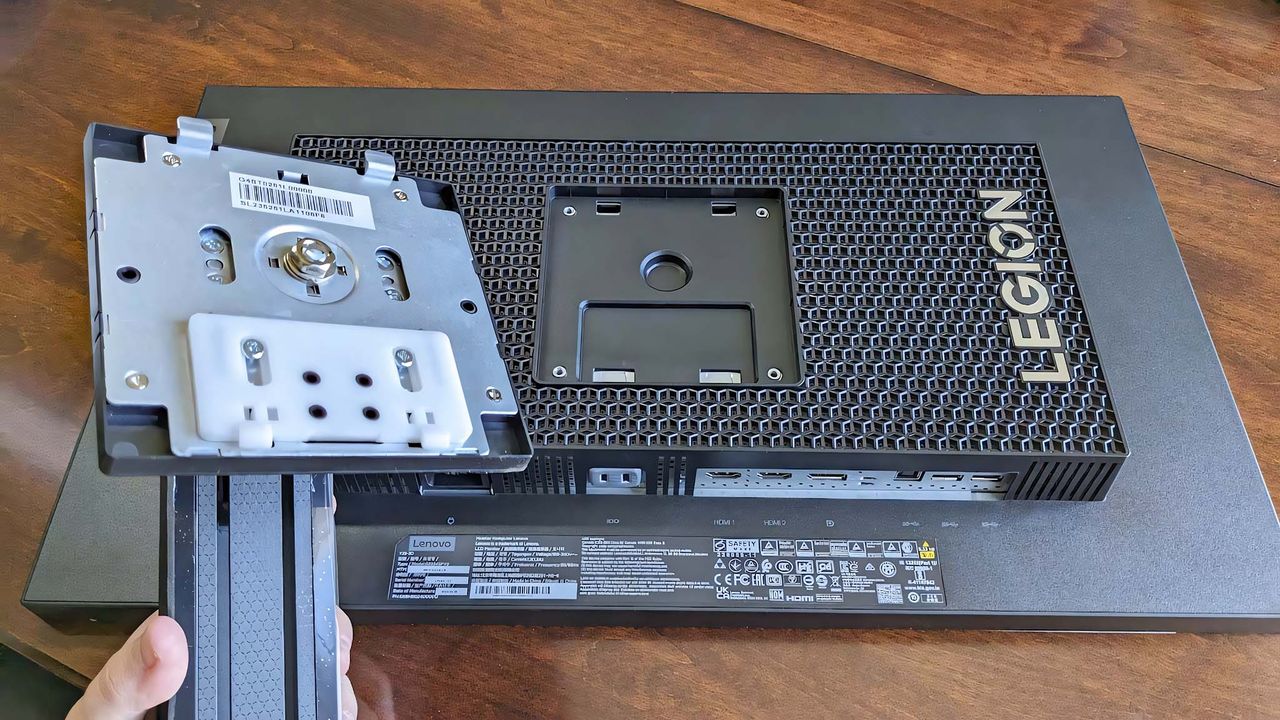 Lenovo Legion Y25-30 base installation.