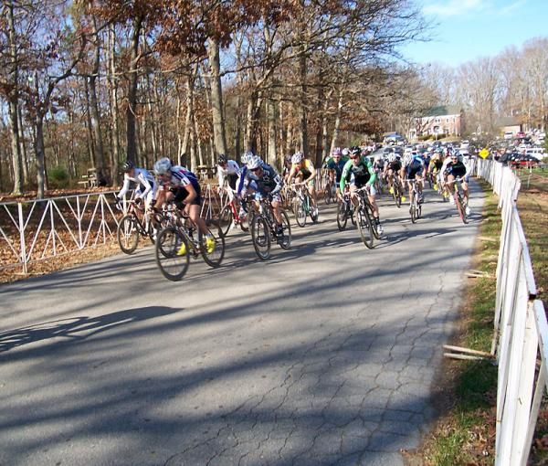 The Elite men are off!