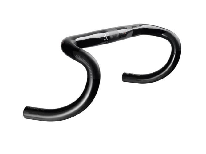 The mid-range Fi'zi:k Cyrano R1 Bull carbon handlebar