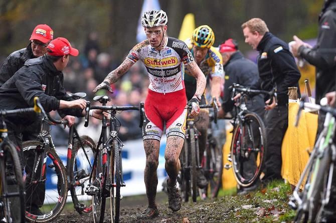 In the pits, Klaas Vantornout leads Tom Meeusen