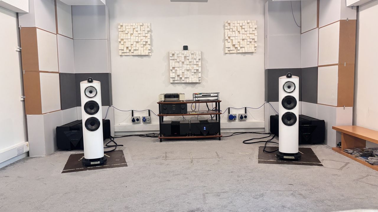 Bowers &amp; Wilkins 804 D5