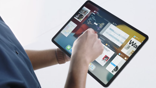 iPadOS 15 in multi-tasking view