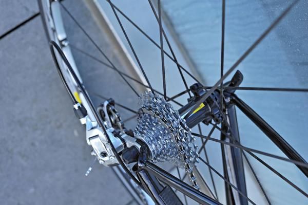 Like most SRAM-sponsored pro riders, Tyler Farrar (Garmin-Cervelo) has opted for the quieter-running PG-1070 cassette.