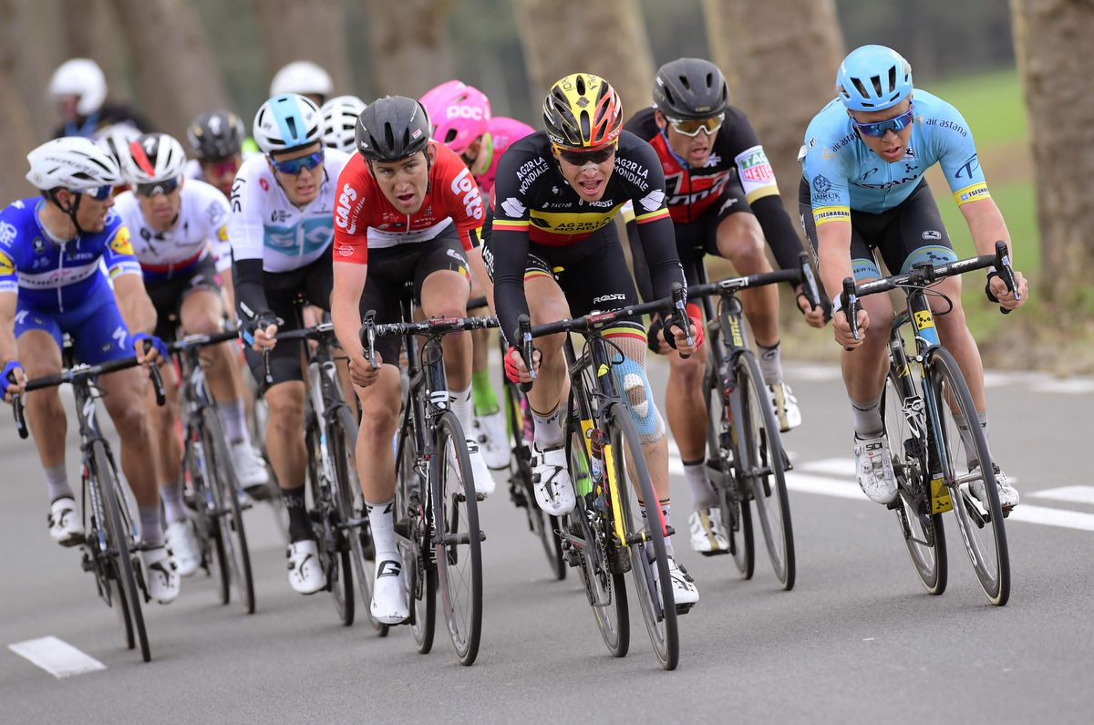 Oliver Naesen (AG2R La Mondiale) leading the main group