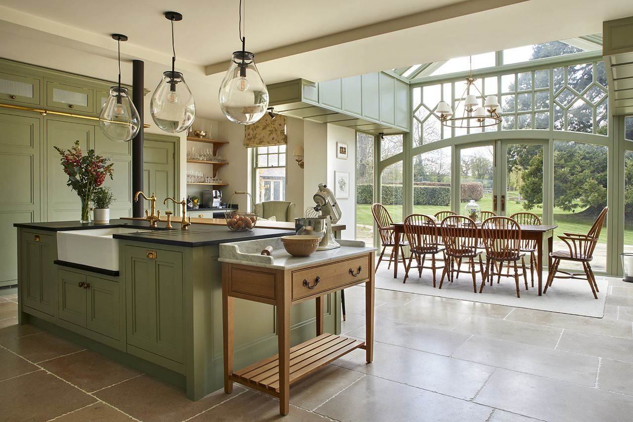 Custom carpentry in the kitchen