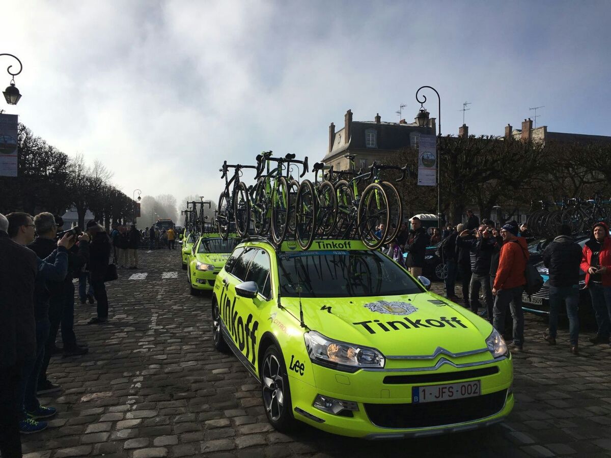 Tinkoff arrive at the start