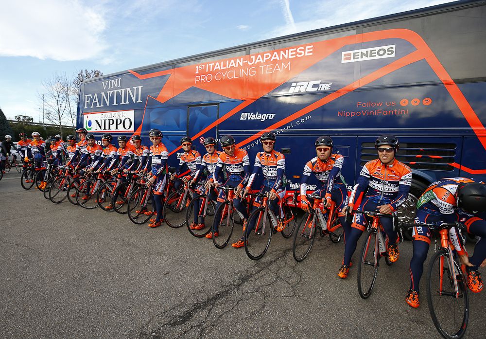 The 2016 Nippo-Fantini team line up for a training ride