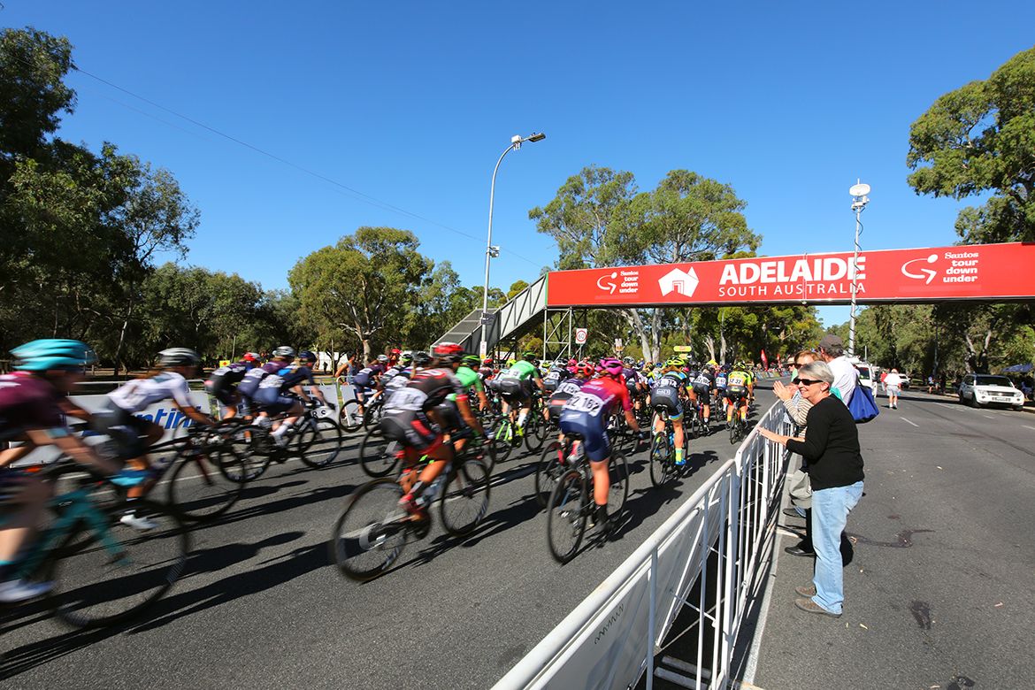 The fast-paced criterium brought the curtain down on the 2018 Santos Women's Tour.