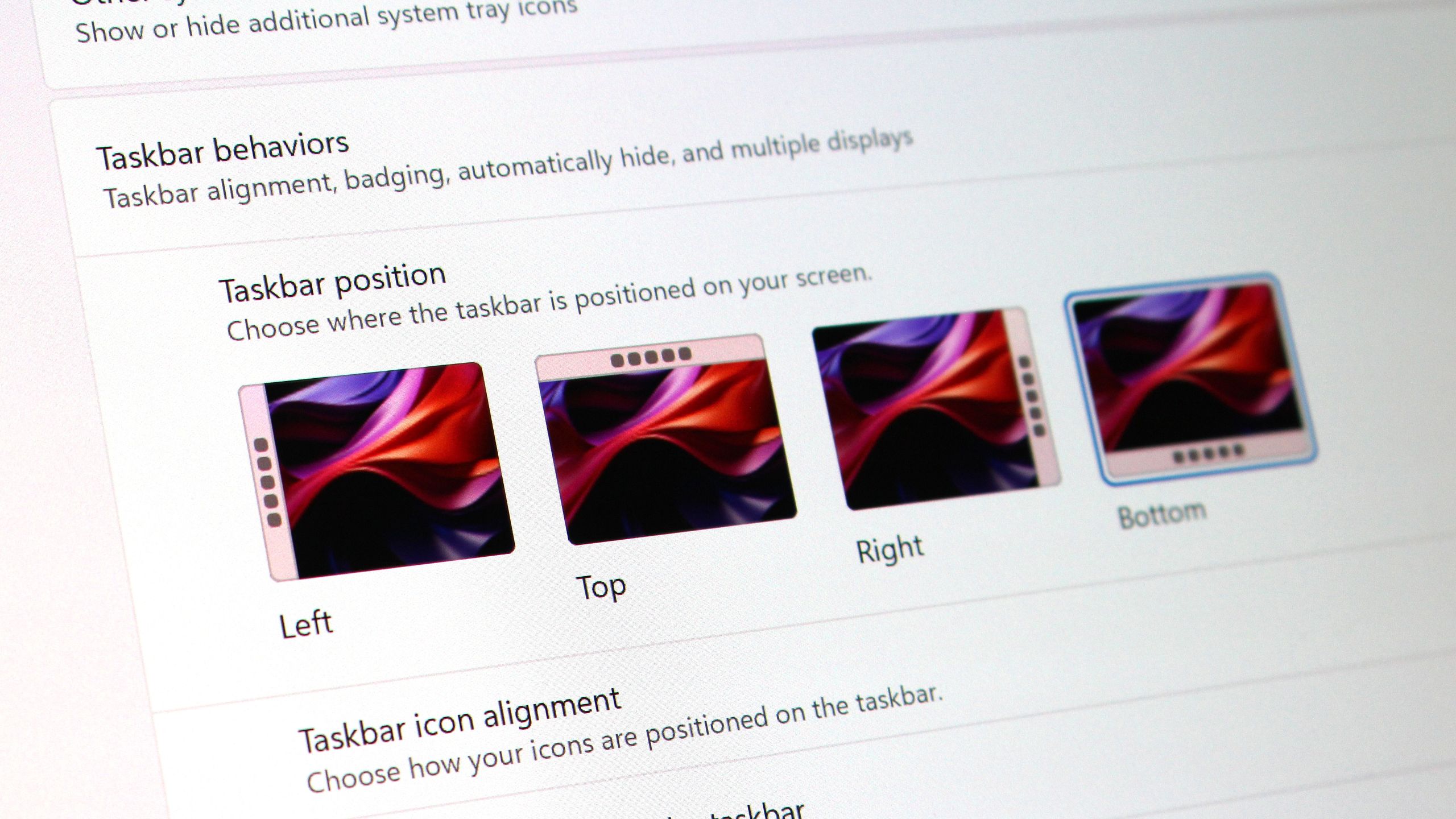 Windows 11 Taskbar position options in Settings