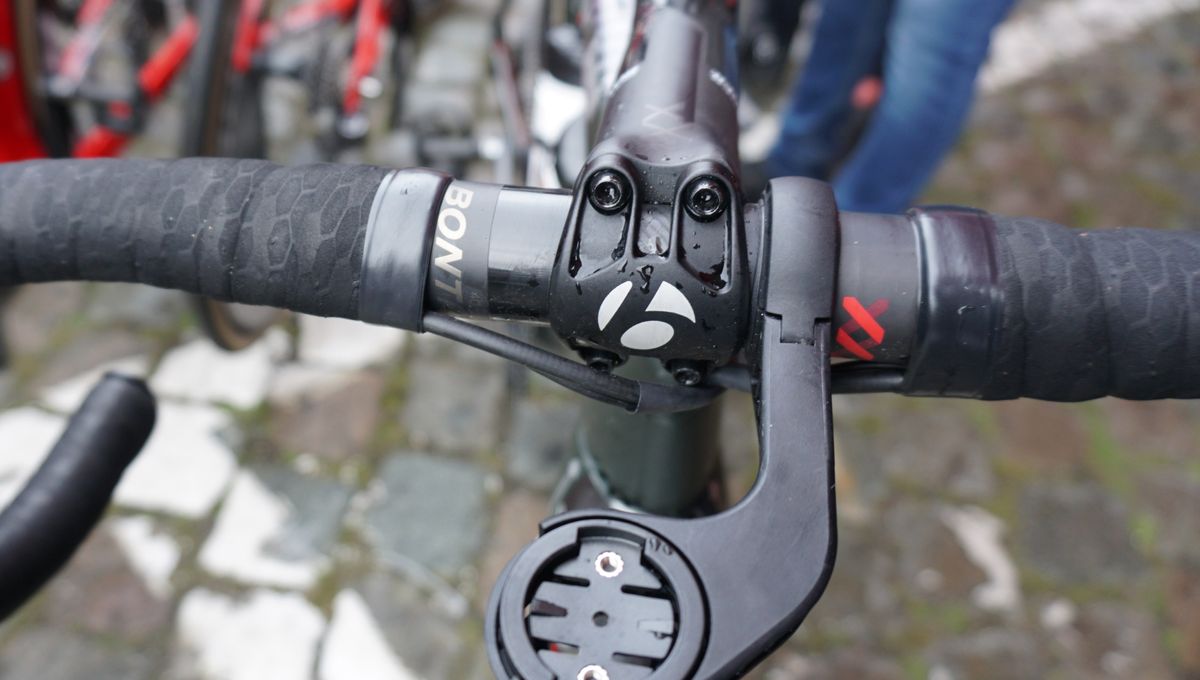 Bontrager's new XXX handlebars have IsoCore internals to dampen vibrations and a deeper curve on the drops, which Trek say their team riders prefer