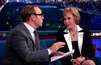 Kevin Spacey reads a poem to Carol Burnett