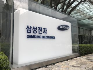Samsung is beginning mass production of its newest 290-layer V9 NAND chips, but V10 could have 430-layers