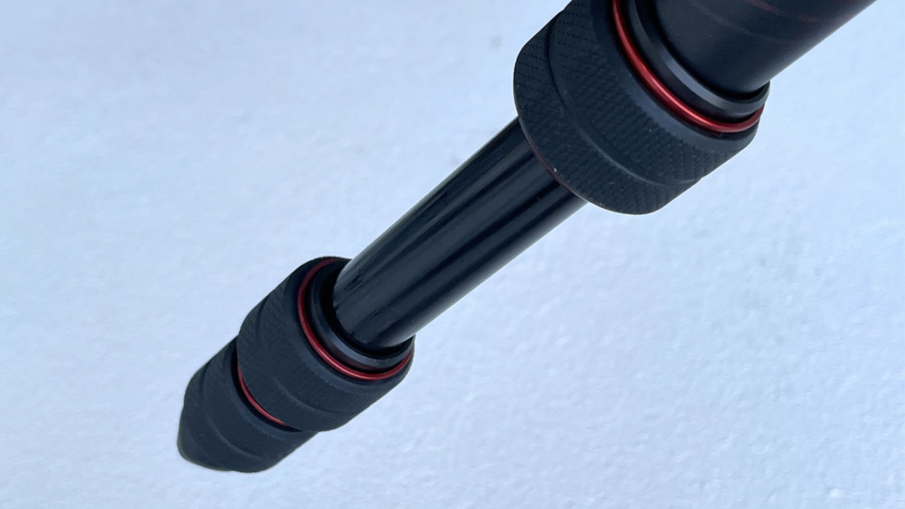 Manfrotto BeFree Advanced Travel Tripod review: image shows camera tripod leg