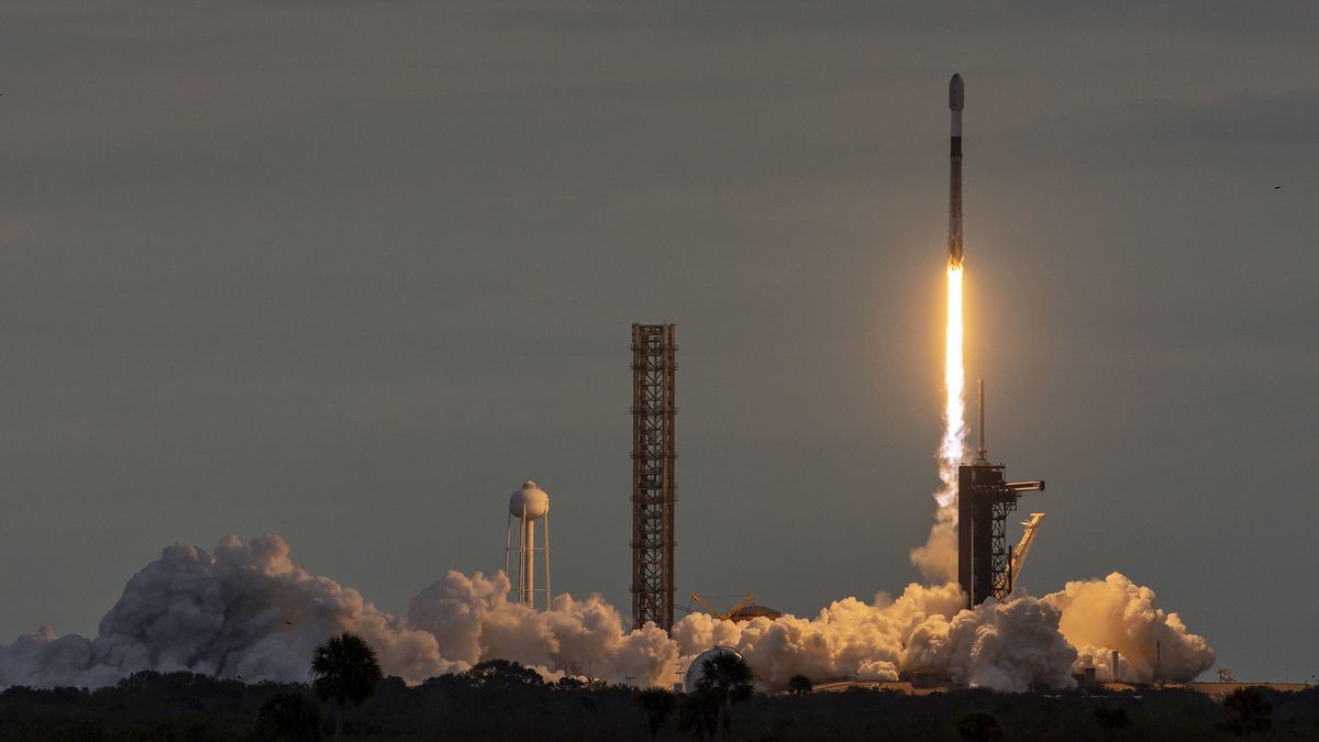 شاهد SpaceX تطلق 51 قمراً صناعياً من Starlink في المدار اليوم (2 مارس)