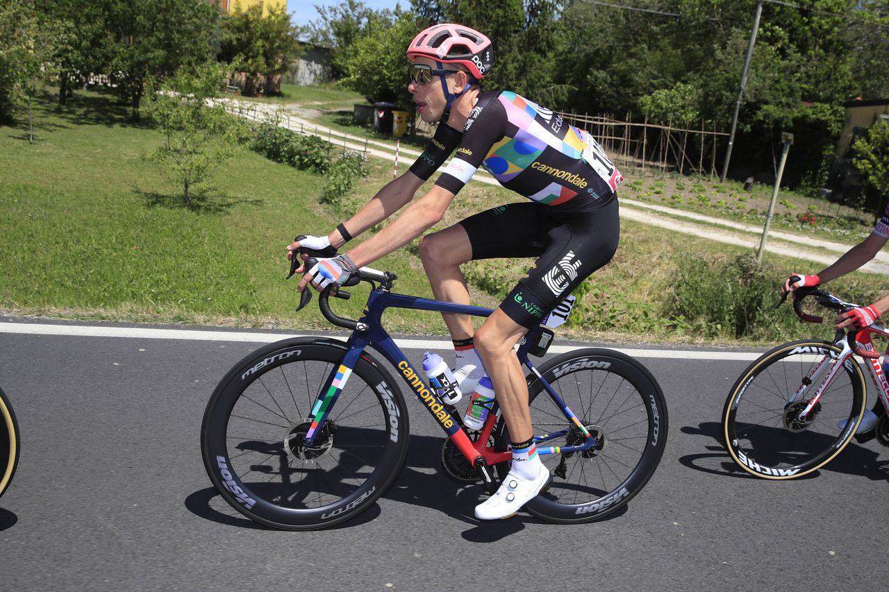 Giro dItalia 2021 104th Edition 13th stage Ravenna Verona 198 km 21052021 Hugh John Carthy GBR EF Education Nippo photo Luca BettiniBettiniPhoto2021