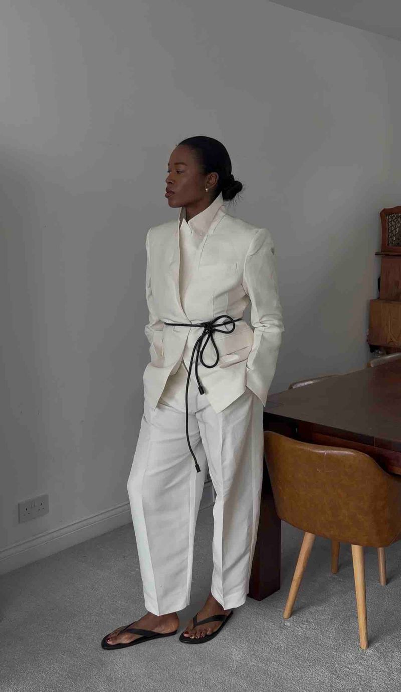 Marilyn wearing H&amp;amp;M whit trousers and blazer