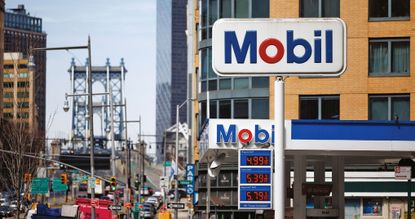 KRR389.ten_things.MobilGetty2266776394