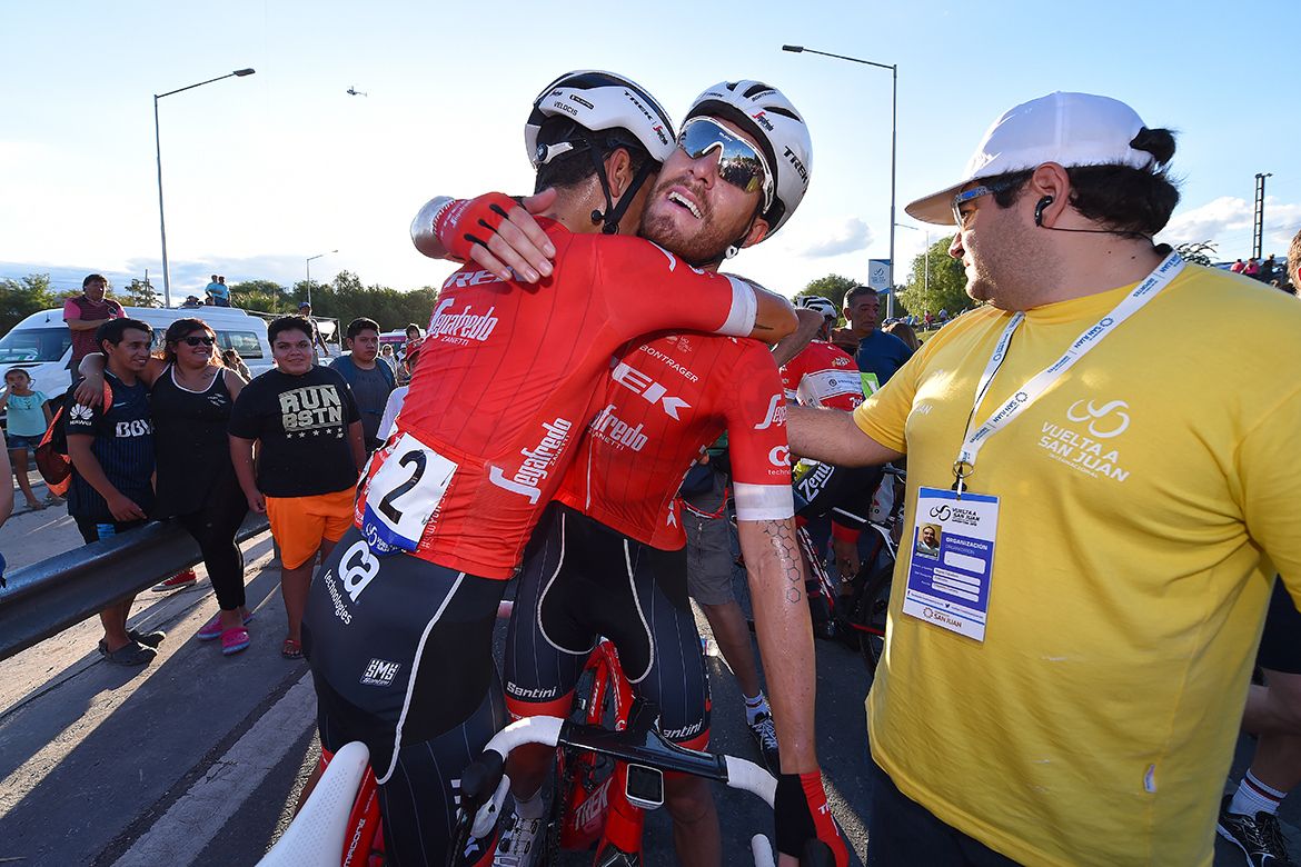 Celebration time for Giacomo Nizzolo (Trek-Segafredo)