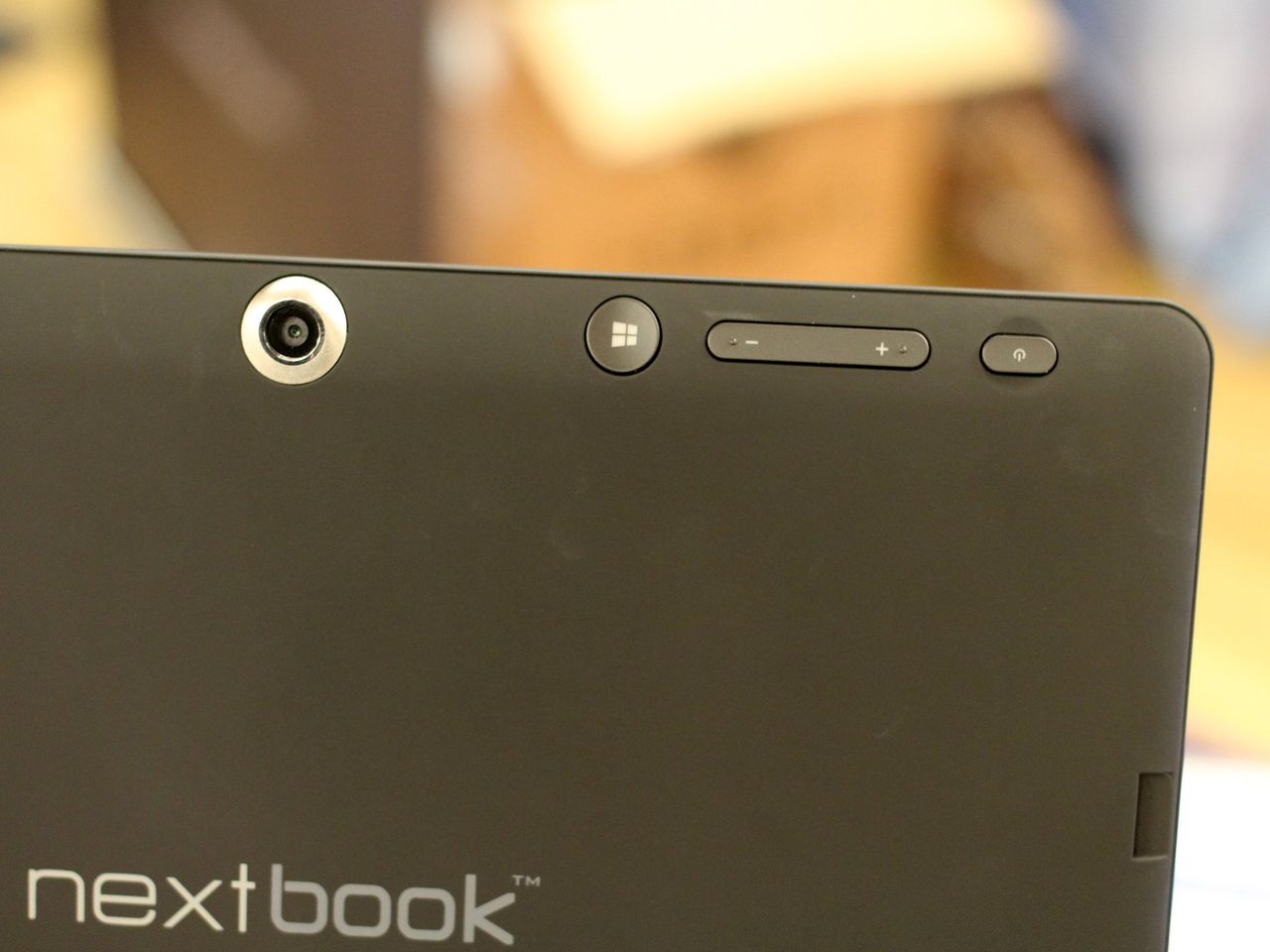 Nextbook Flexx 10 rear camera and buttons