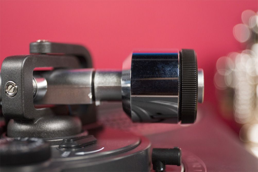 There&rsquo;s a counterweight on the TT250USB&rsquo;s tone arm.