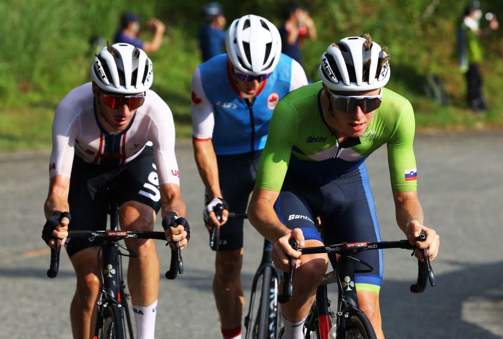 Slovenias Tadej Pogacar R rides in a breakaway group during the mens cycling road race of the Tokyo 2020 Olympic Games finishing at the Fuji International Speedway in Oyama Japan on July 24 2021 Photo by Tim de Waele POOL AFP Photo by TIM DE WAELEPOOLAFP via Getty Images